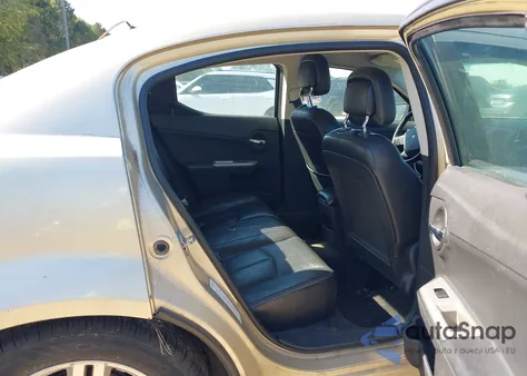 2010 Dodge Avenger R/T z USA, uszkodzony, nr VIN 1B3CC5FB4AN149124